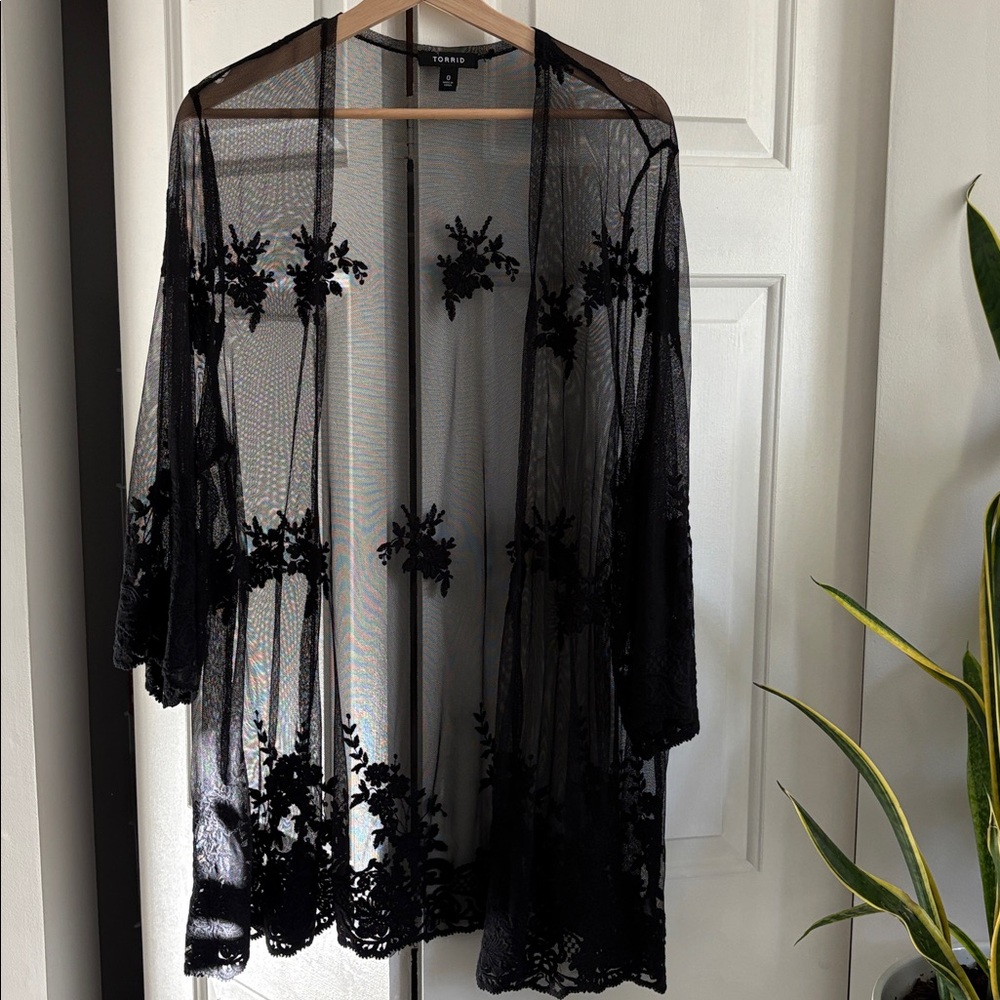 Torrid Sheer Black Floral Lace Kimono- Plus Size 0X